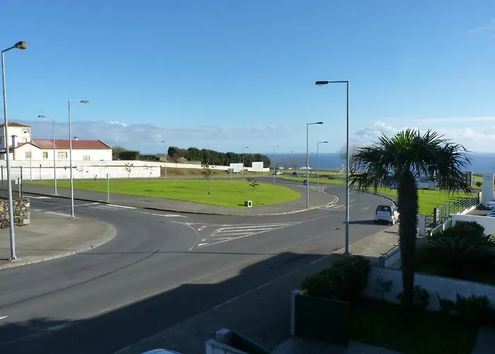 For Travellers Ll * Ponta Delgada